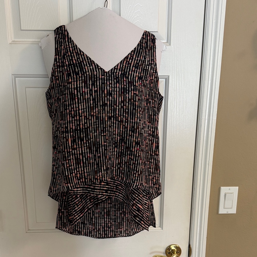 Women's Black and Pink Sleeveless Top